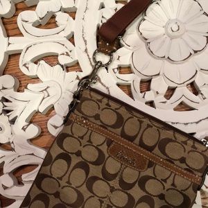 Authentic COACH cross body